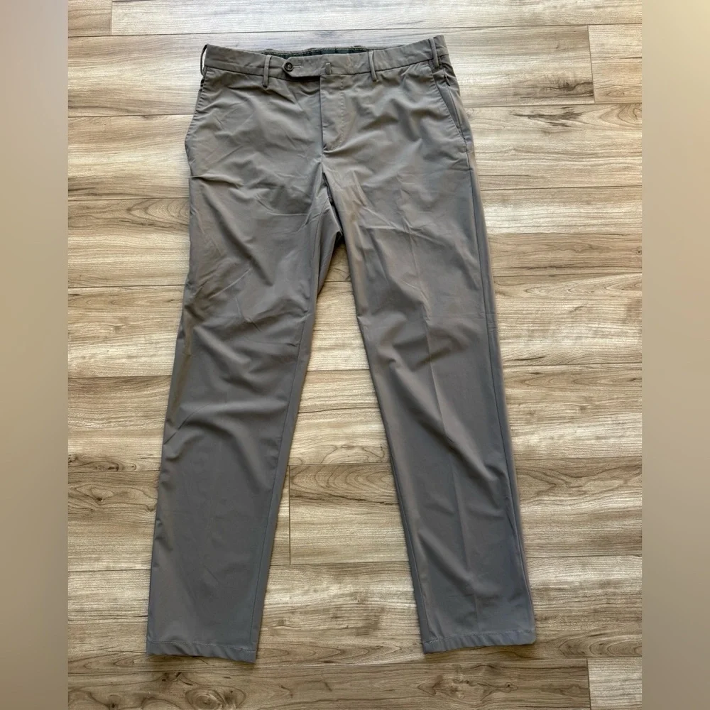 PT01 Kinetic Active Lux Trouser Pants in Tan Men’s Size 32 zip pockets